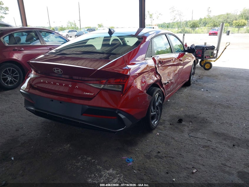 2025 HYUNDAI ELANTRA auction photo 4