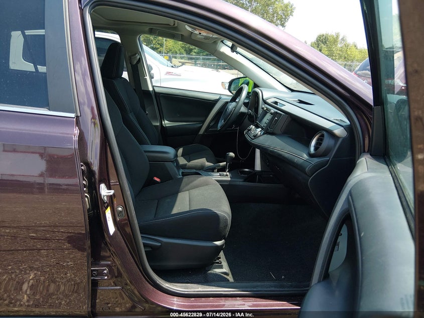 2018 TOYOTA RAV4 auction photo 5