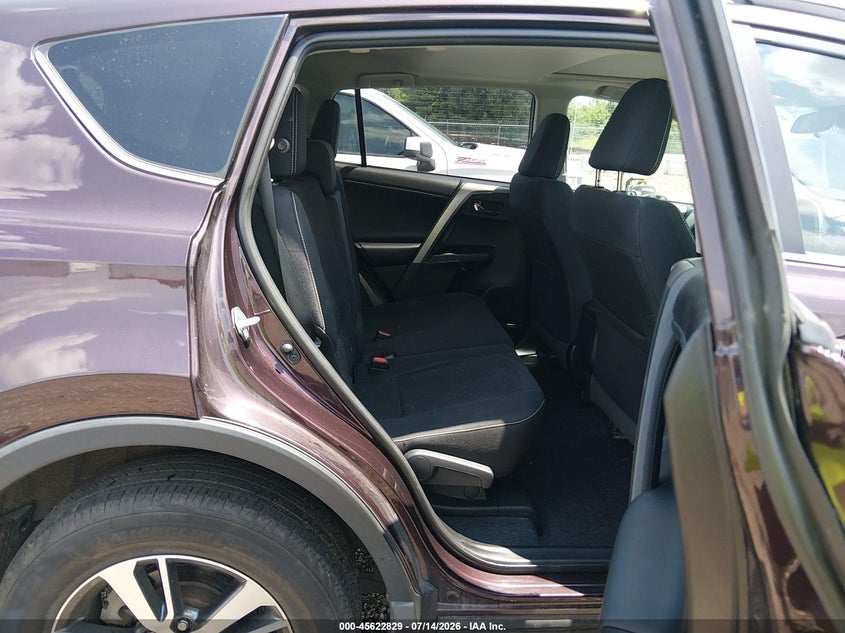 2018 TOYOTA RAV4 auction photo 8