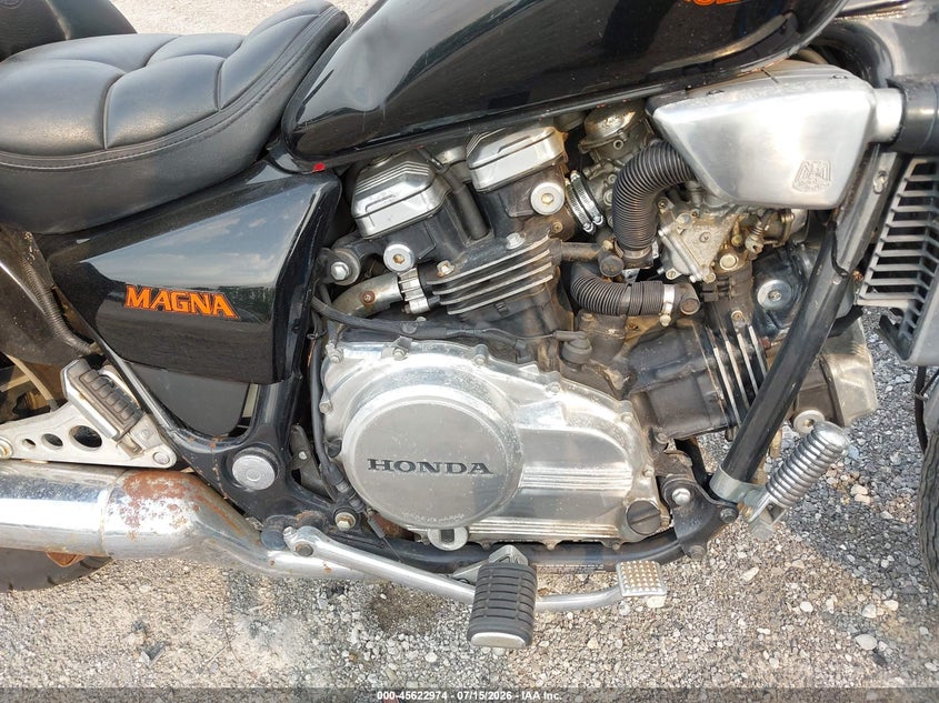 1985 HONDA VF700 auction photo 8