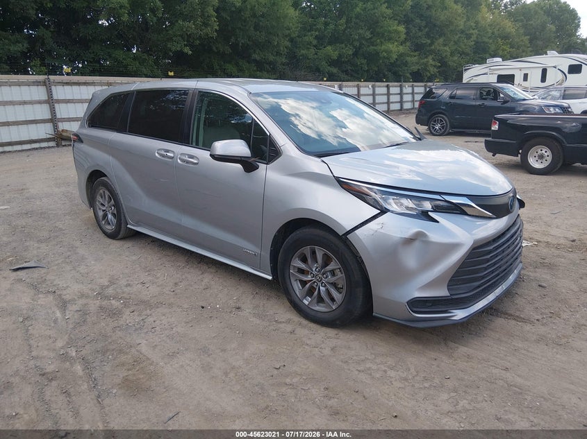 2021 Toyota Sienna Le