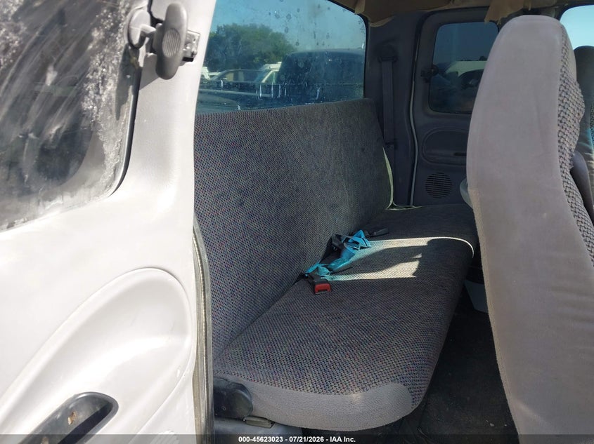 2000 Dodge Ram 3500 St VIN: 1B7MC3362YJ107812 Lot: 45623023