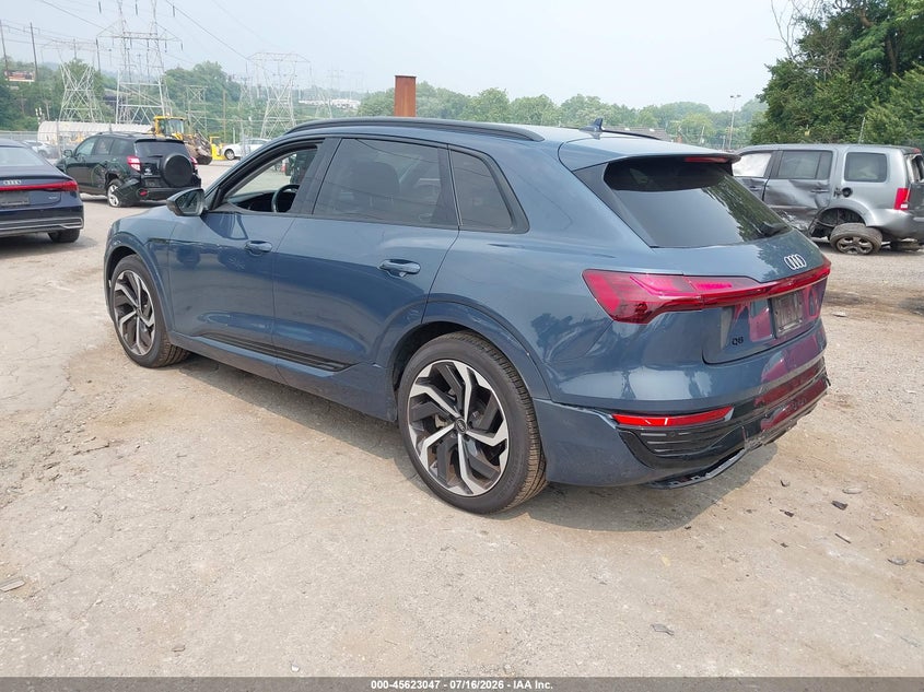 Vin: wa15aage7rb010451, lot: 46121513, audi q8 e-tron premium plus quattro 20243