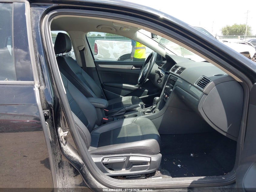 2015 VOLKSWAGEN PASSAT auction photo 5