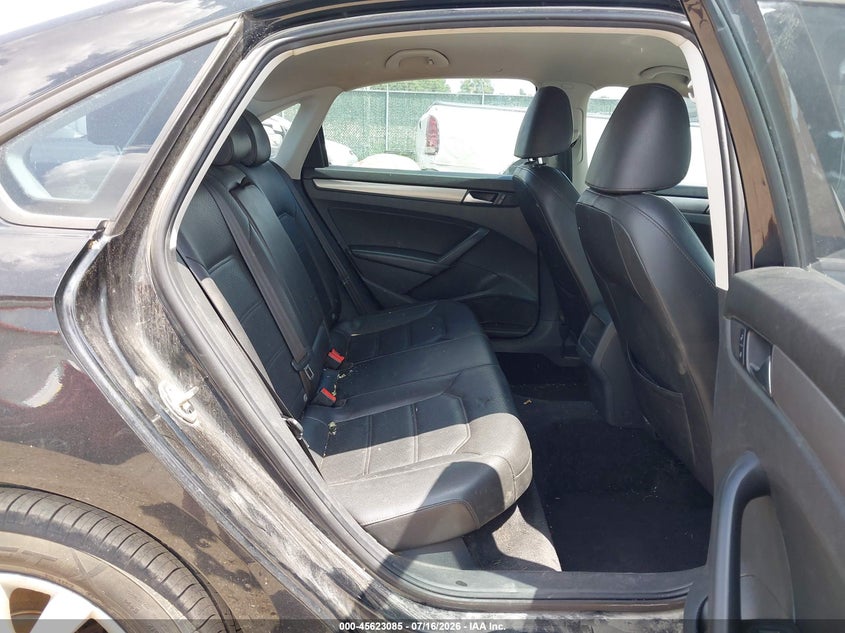 2015 VOLKSWAGEN PASSAT auction photo 8