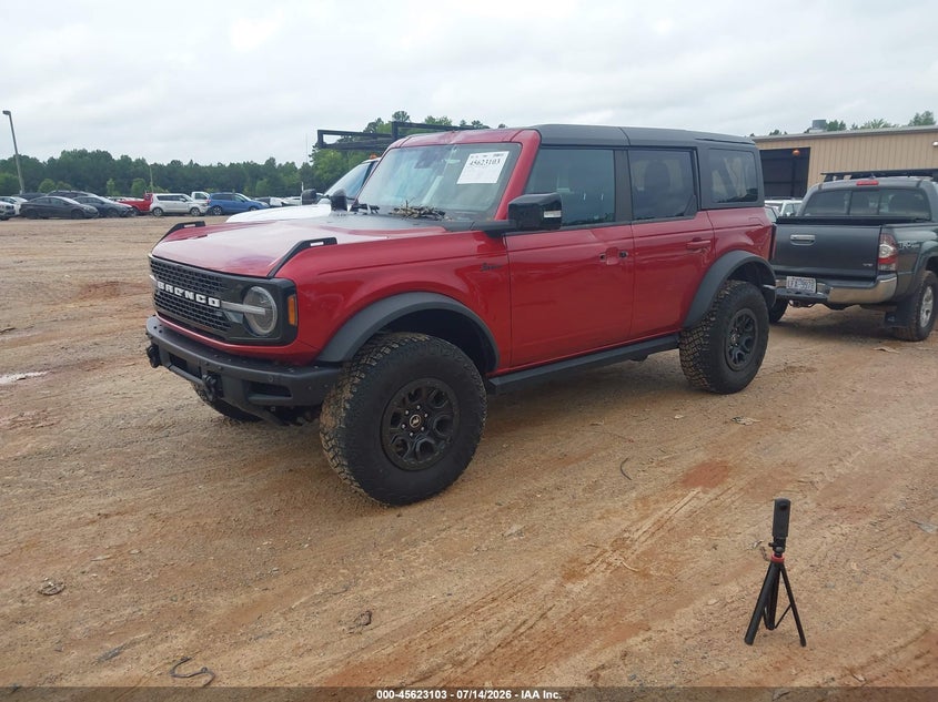 2021 FORD BRONCO auction photo 2