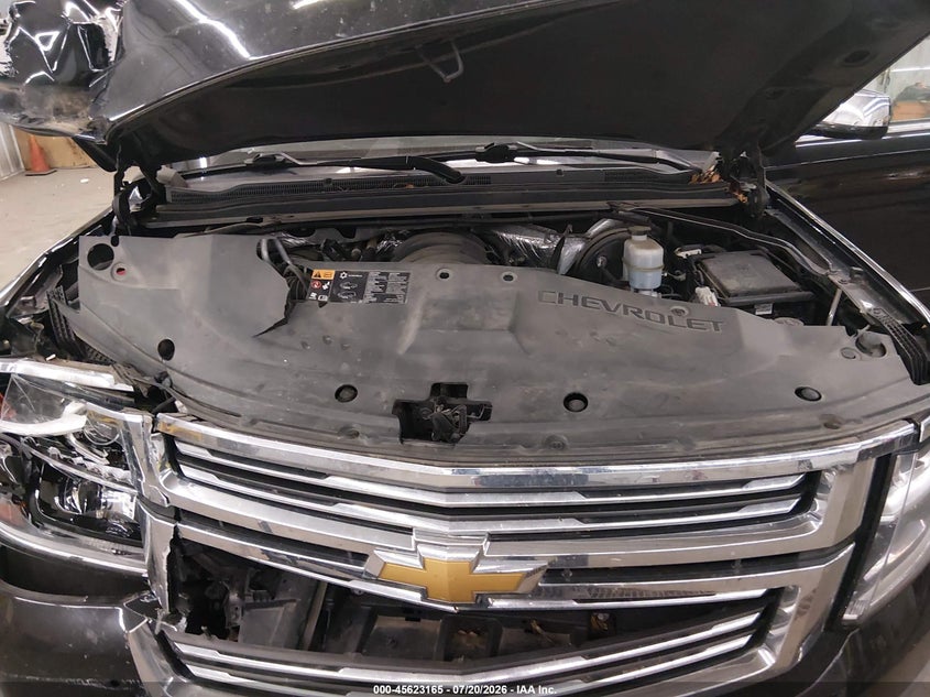 CHEVROLET SUBURBAN - zdjęcie 10