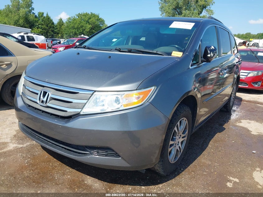 2013 Honda Odyssey, Правый бок, IAAI, VIN 5FNRL5H68DB014739 — фото 2