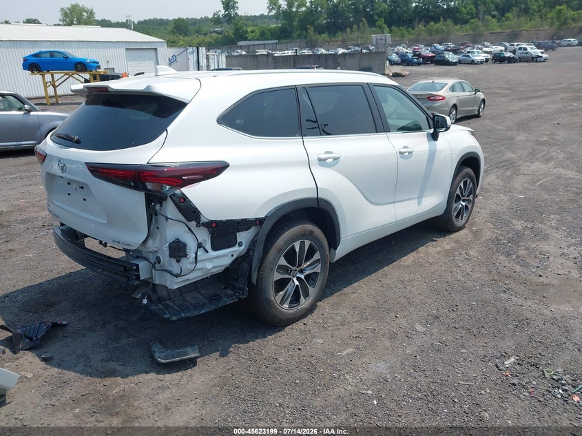 2026 TOYOTA HIGHLANDER auction photo 4