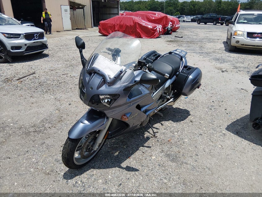 2004 YAMAHA FJR1300 auction photo 2