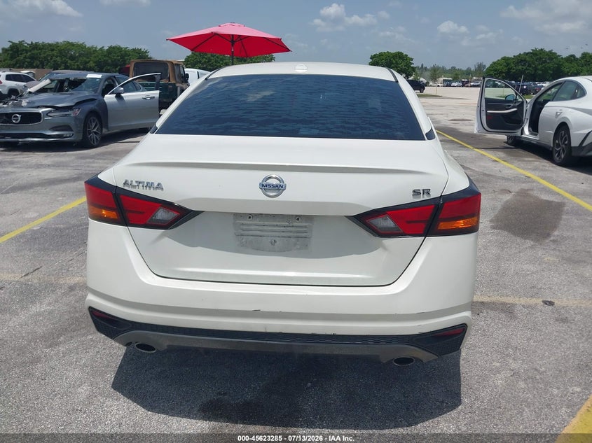 2019 NISSAN ALTIMA 2.5 SR — Photo 16