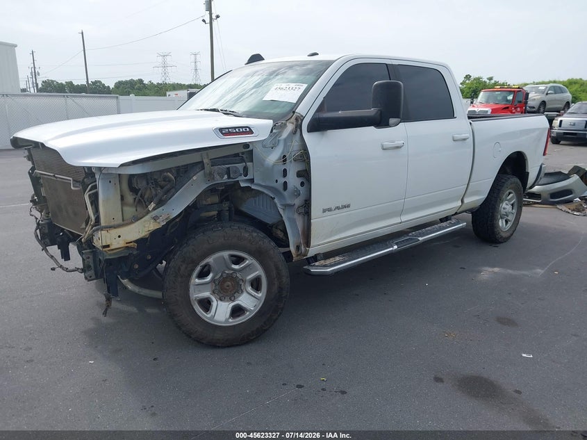 Vin: 3c6ur5dl7mg509102, lot: 46121793, ram 2500 big horn  4x4 6'4 box 20212