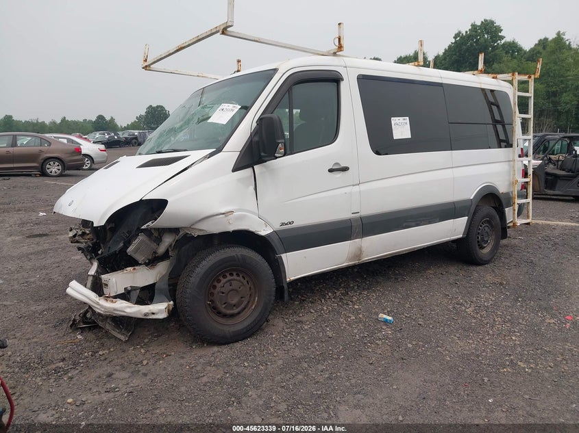 2011 MERCEDES-BENZ SPRINTER 2500 auction photo 2