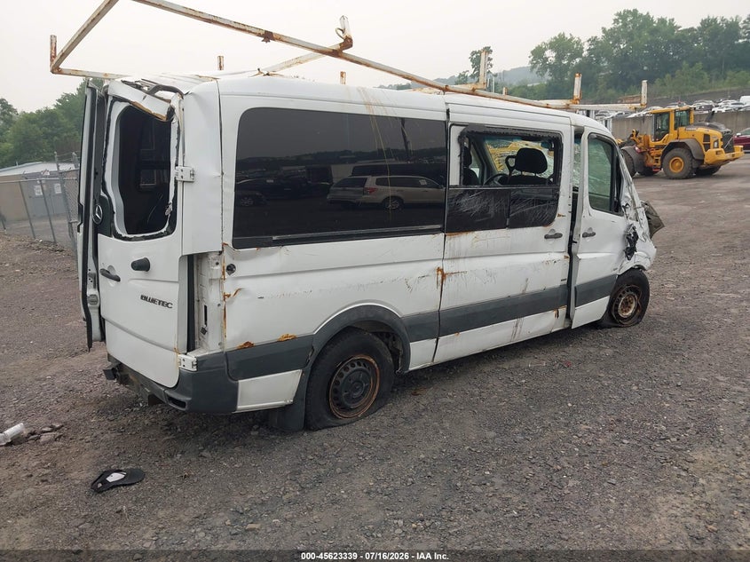 2011 MERCEDES-BENZ SPRINTER 2500 auction photo 4