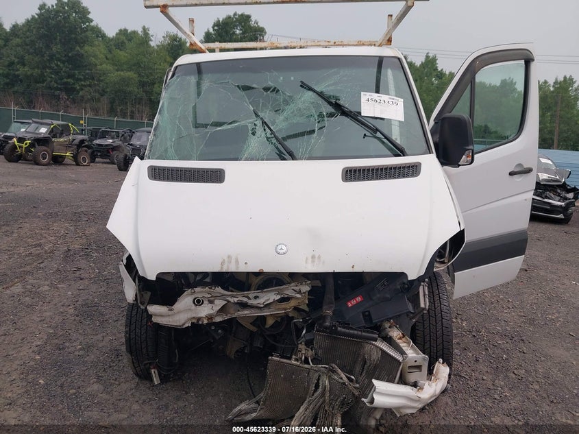 2011 MERCEDES-BENZ SPRINTER 2500 auction photo 6