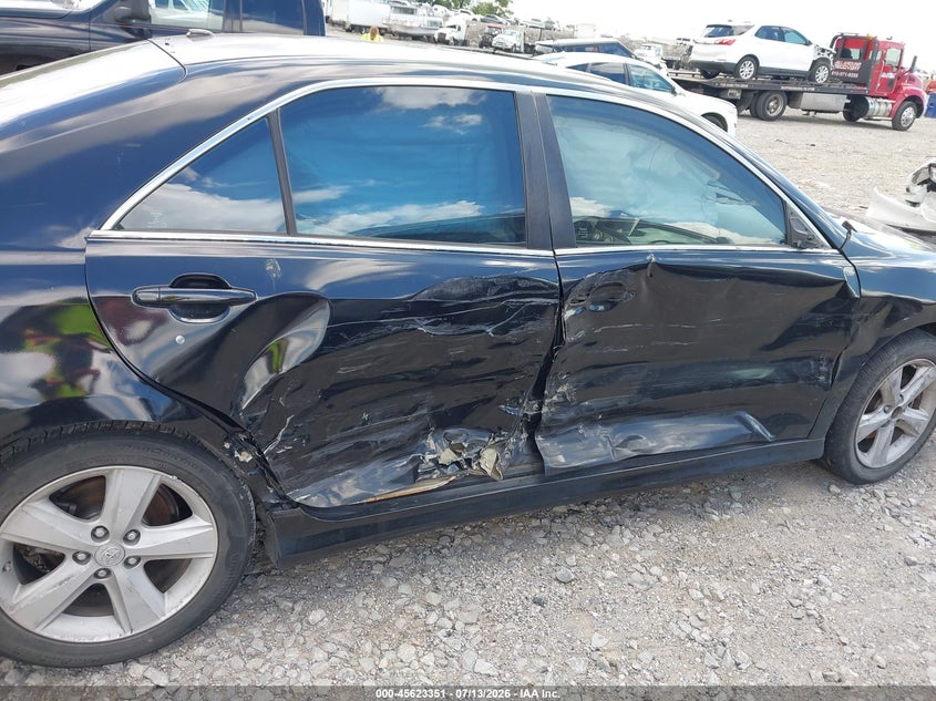 2010 TOYOTA CAMRY auction photo 6