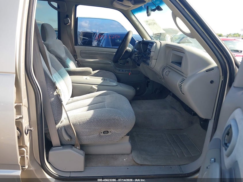 1999 CHEVROLET C/K 2500 auction photo 5