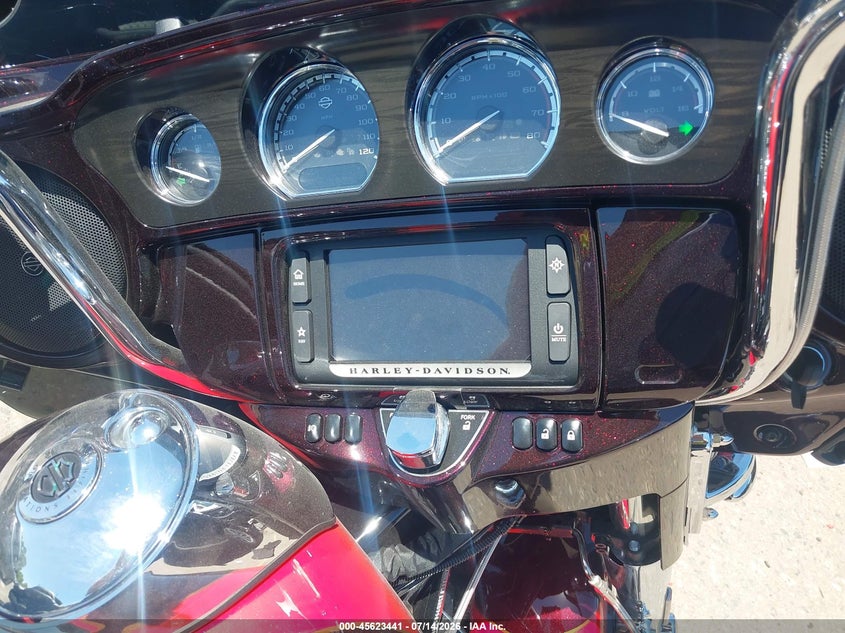 2017 Harley-Davidson Flhtkse Cvo Limited VIN: 1HD1TEF13HB956550 Lot: 45623441