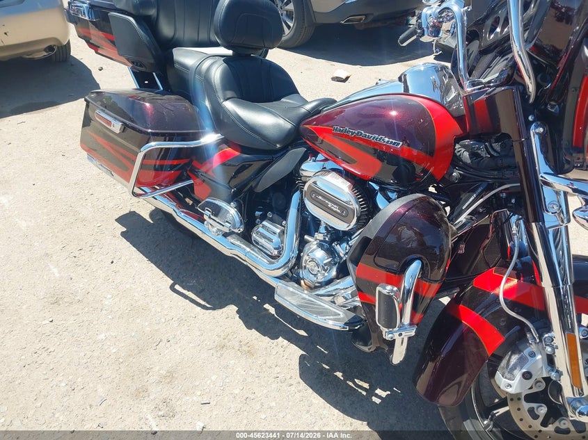2017 Harley-Davidson Flhtkse Cvo Limited VIN: 1HD1TEF13HB956550 Lot: 45623441