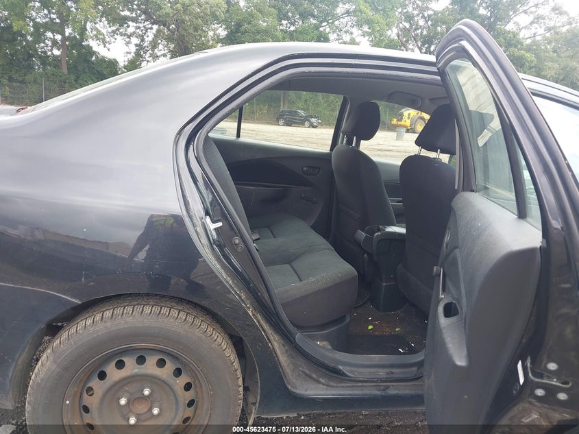 2011 TOYOTA YARIS auction photo 8