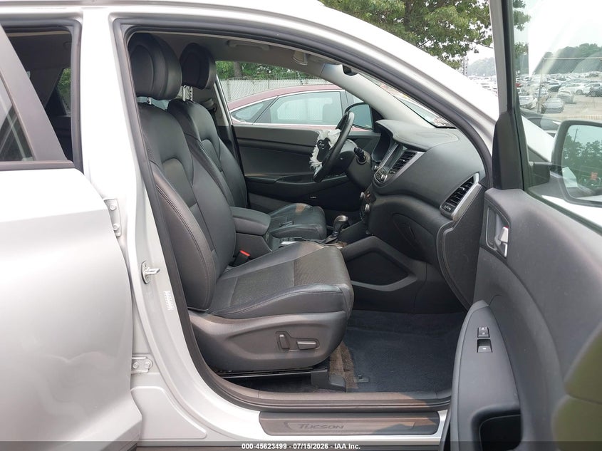 2017 HYUNDAI TUCSON auction photo 5