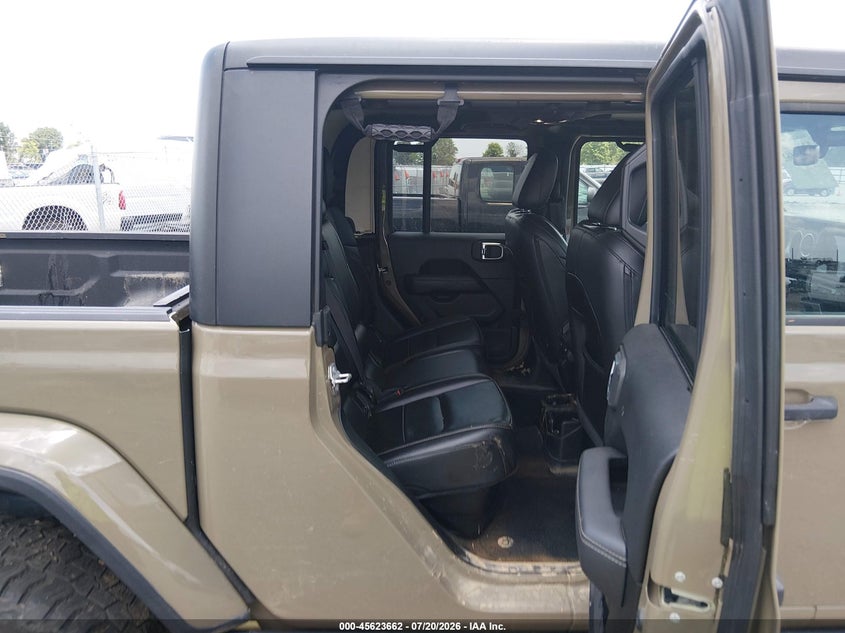 2020 Jeep Gladiator Overland 4X4 VIN: 1C6HJTFG2LL171333 Lot: 45623662