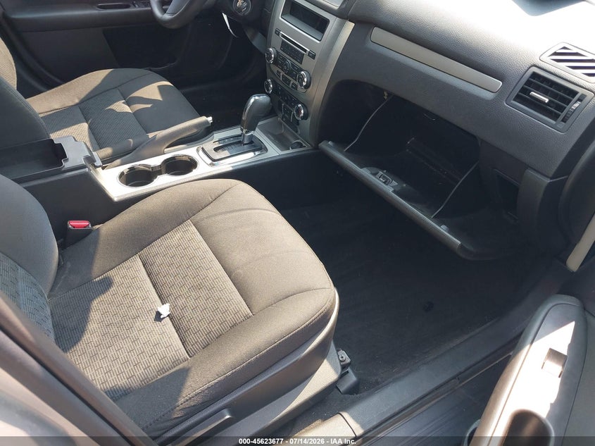 2011 FORD FUSION auction photo 5