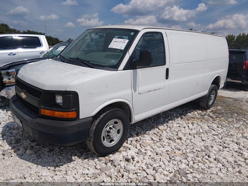 2015 CHEVROLET EXPRESS 3500 auction photo 2