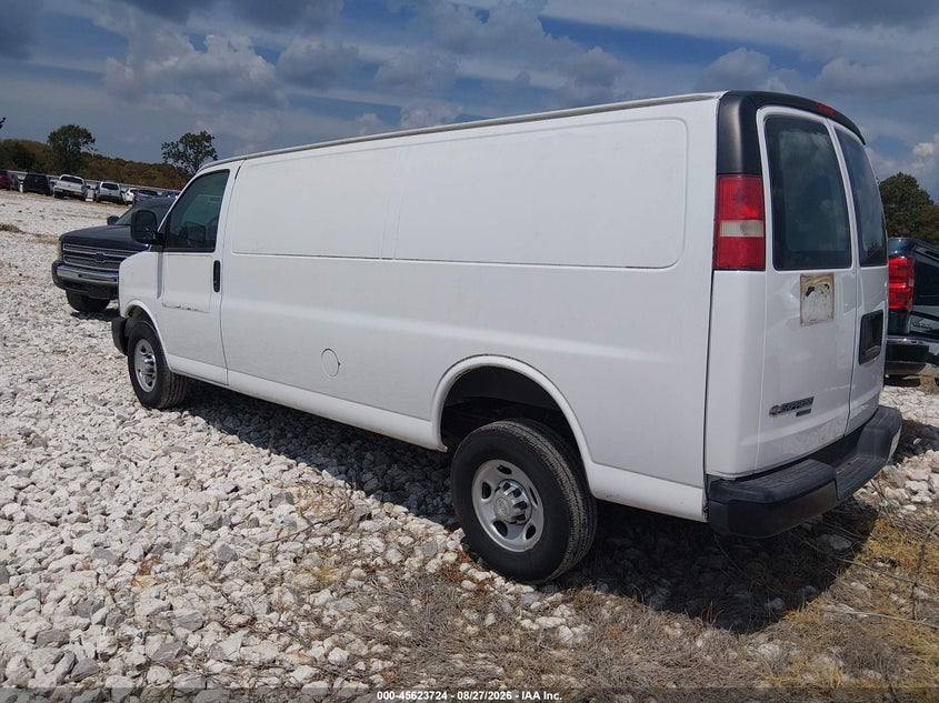 2015 CHEVROLET EXPRESS 3500 auction photo 3