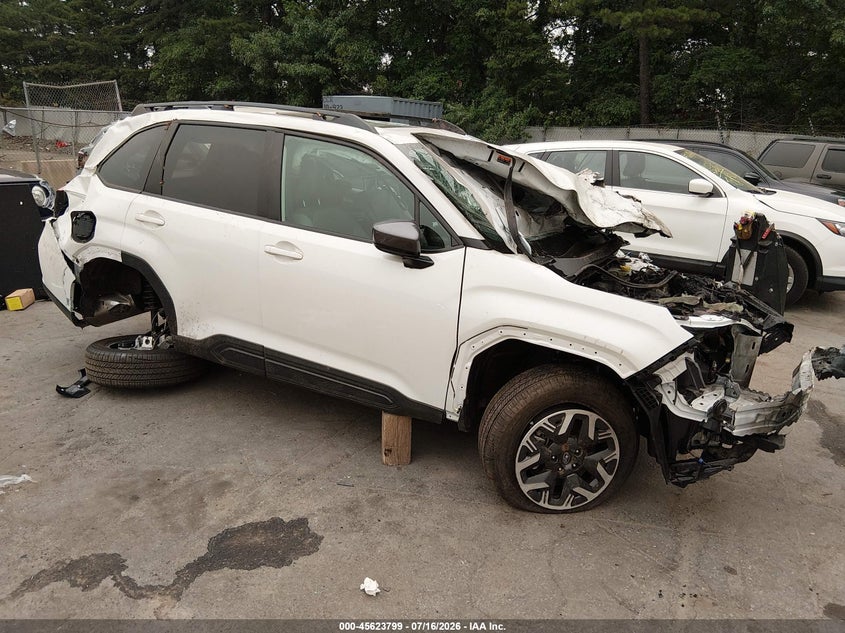 2026 SUBARU FORESTER auction photo 1