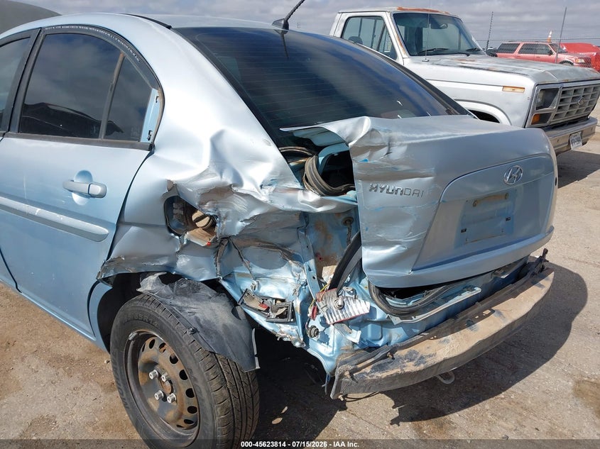2007 Hyundai Accent Gls VIN: KMHCN46C17U164735 Lot: 45623814