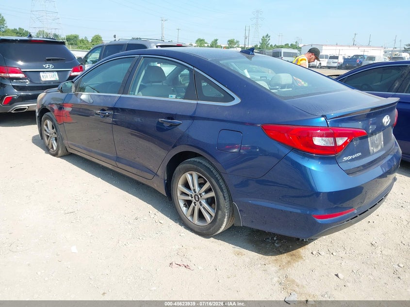 2015 HYUNDAI SONATA auction photo 3