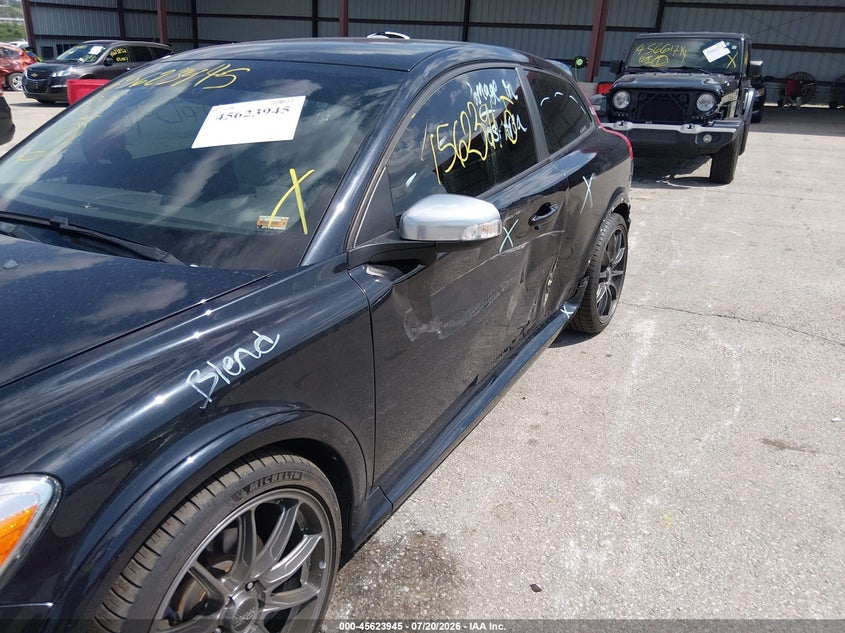 2013 Volvo C30 T5/T5 Platinum/T5 Premier/T5 Premier Plus/T5 R-Design/T5 R-Design Platinum/T5 R-Design Premier VIN: YV1672MK2D2303007 Lot: 45623945