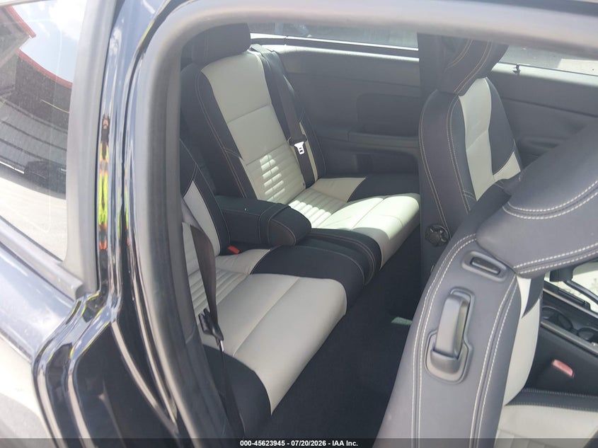 2013 VOLVO C30 auction photo 8