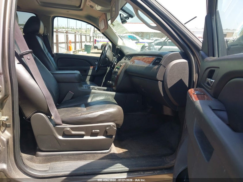 2011 Chevrolet Tahoe Lt VIN: 1GNSCBE00BR398790 Lot: 45623958