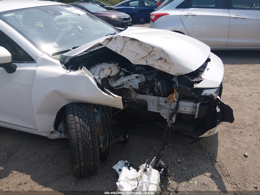 2018 MAZDA MAZDA3 auction photo 6