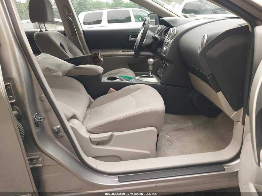 2011 NISSAN ROGUE auction photo 5