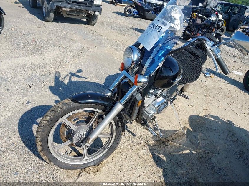 2001 HONDA VT1100 auction photo 2