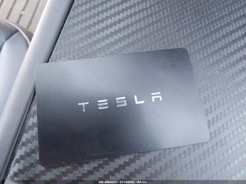 TESLA MODEL Y - zdjęcie 11