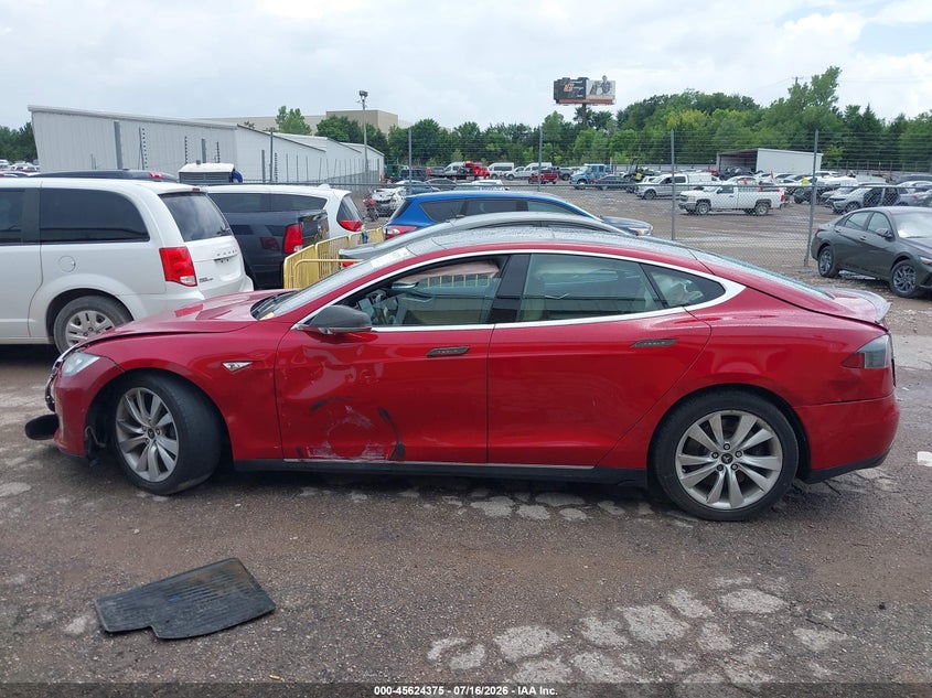 TESLA MODEL S - zdjęcie 14