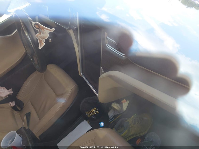 TESLA MODEL S - zdjęcie 18