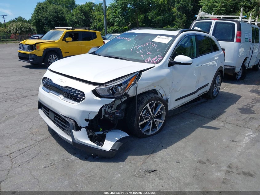 Vin: kndcc3lcxn5534435, lot: 46122847, kia niro touring se 20222