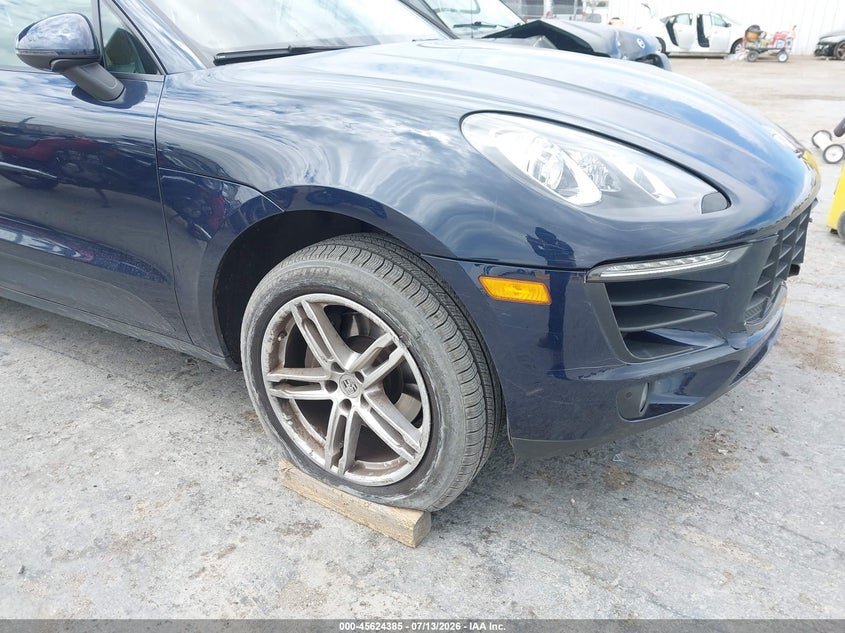2018 Porsche Macan VIN: WP1AA2A51JLB11517 Lot: 45624385