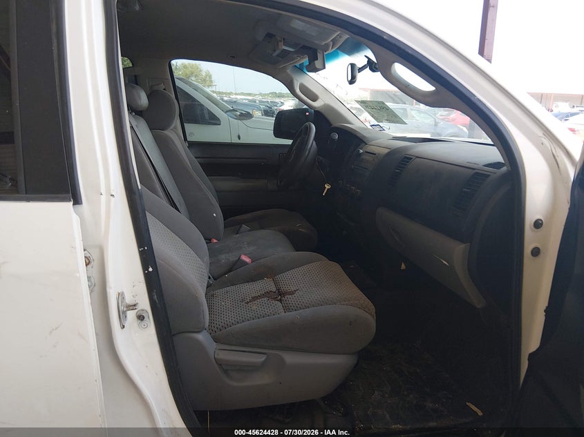 2010 TOYOTA TUNDRA auction photo 5