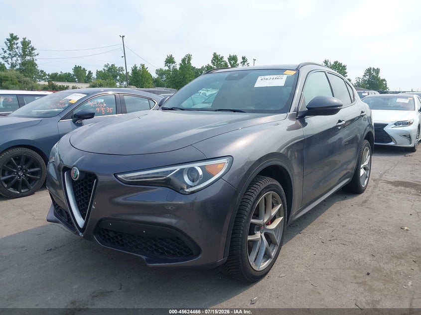 2018 ALFA ROMEO STELVIO auction photo 2
