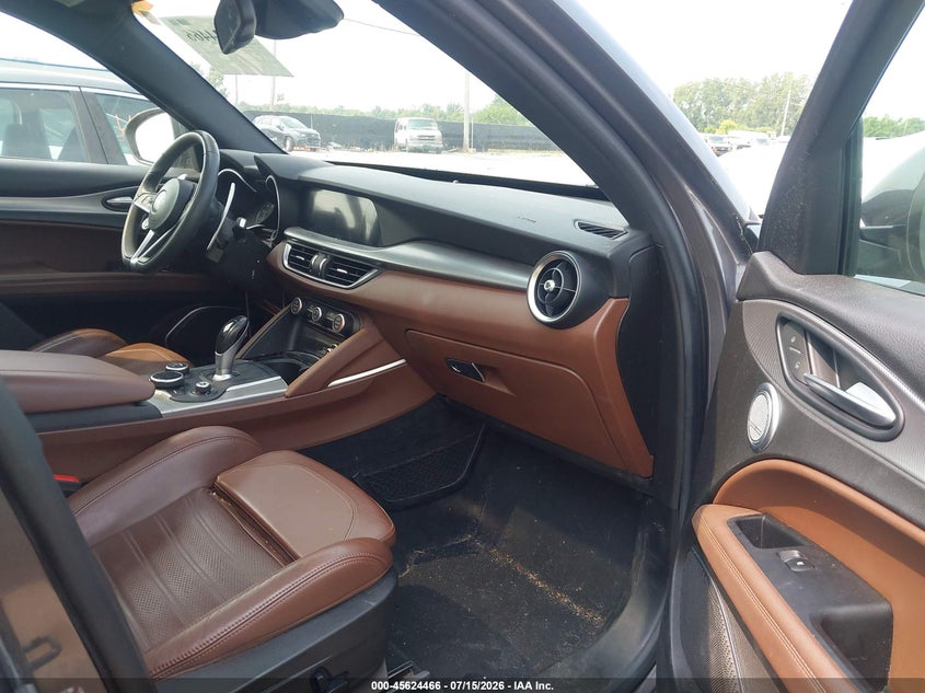 2018 ALFA ROMEO STELVIO auction photo 5