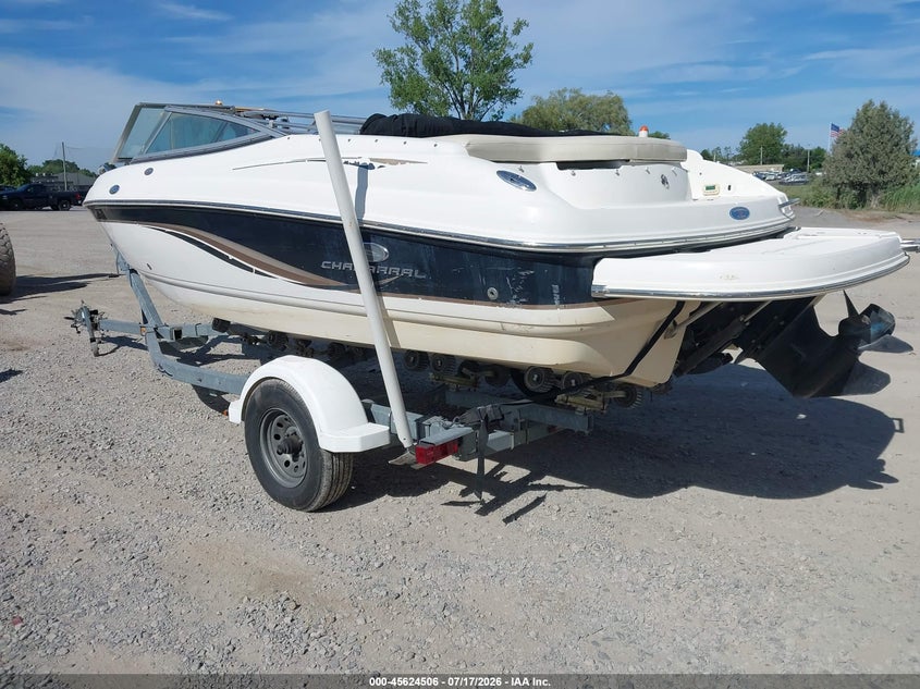 2006 CHAPARRAL 21' auction photo 3