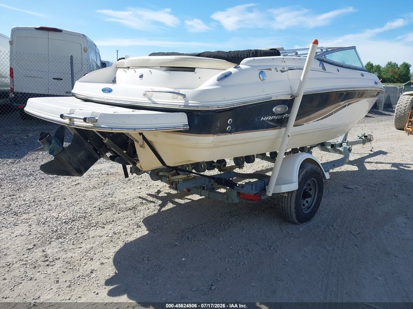 2006 CHAPARRAL 21' auction photo 4