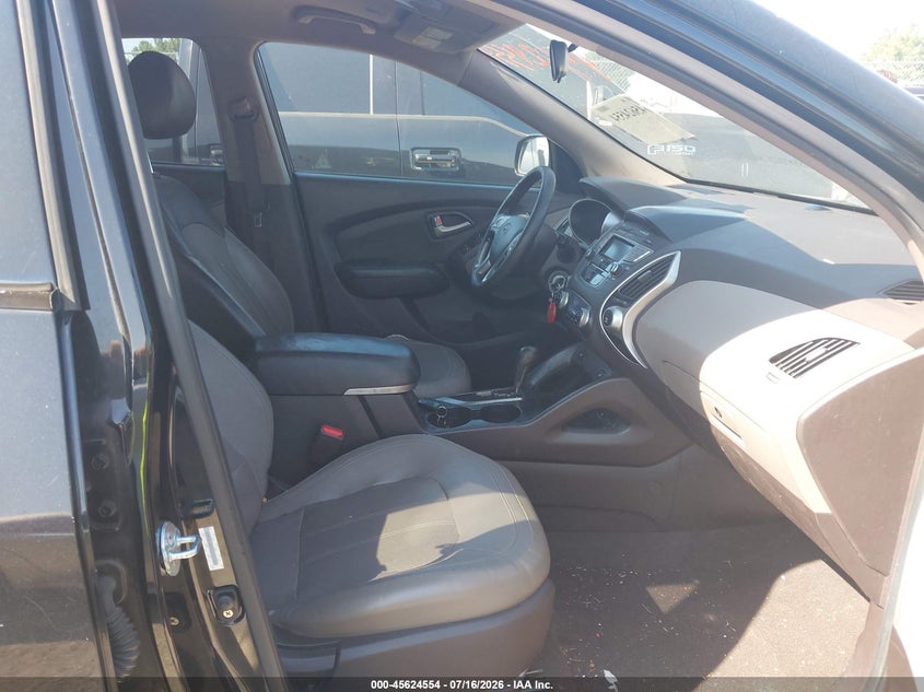 HYUNDAI TUCSON 2010 VIN KM8JU3ACXAU101362