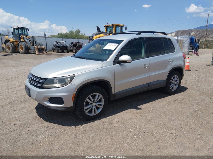 2013 VOLKSWAGEN TIGUAN auction photo 2